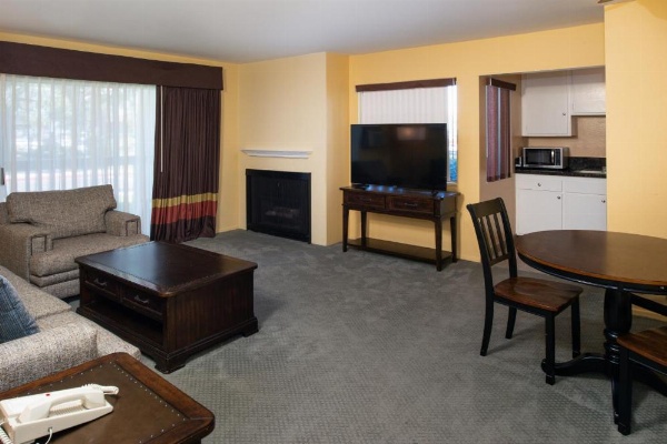 Dana Point Marina Inn image 48